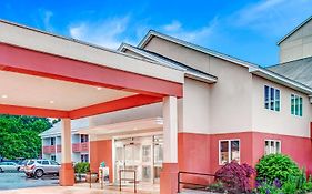 Days Hotel By Wyndham Methuen Ma Conference Center